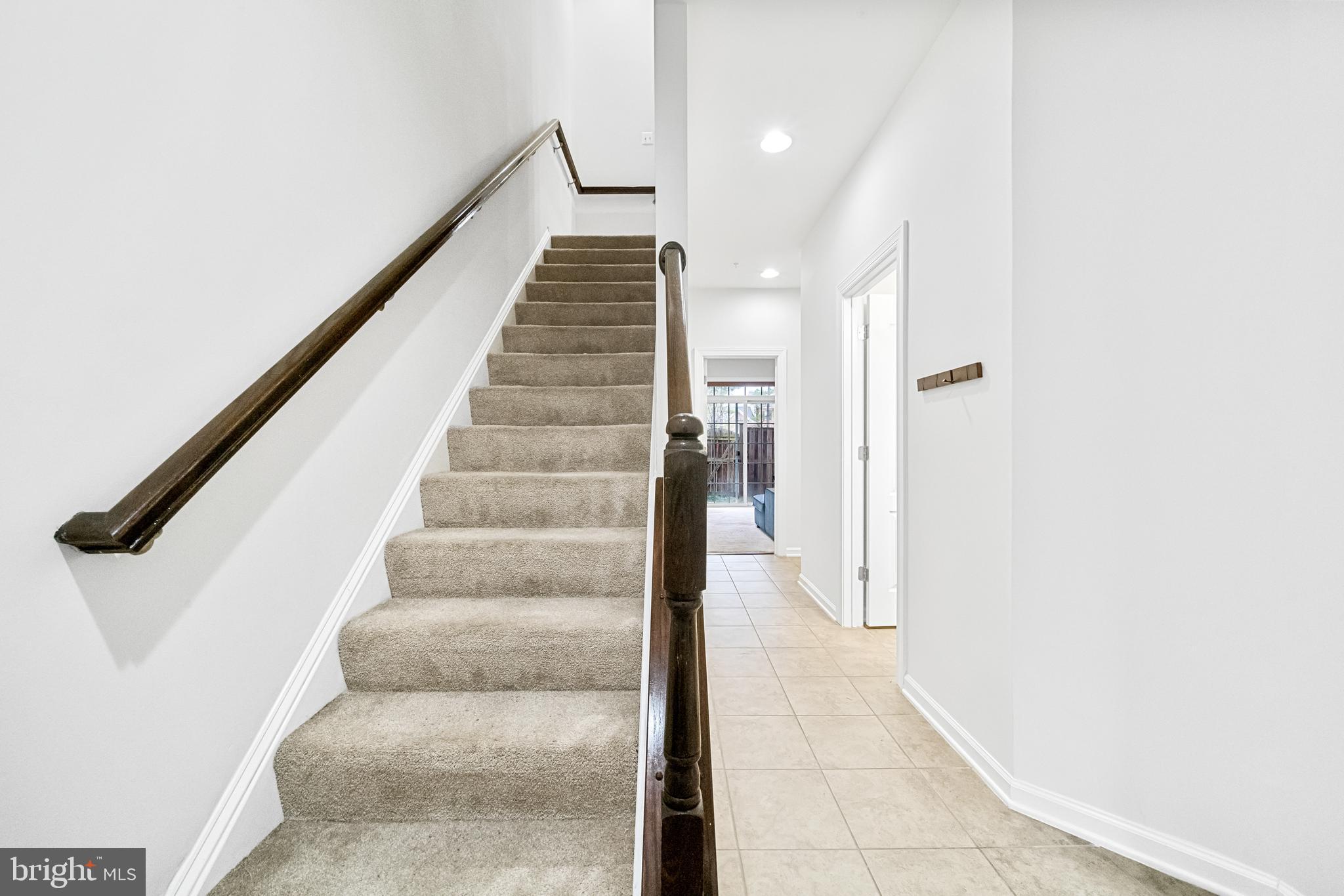 7370 Riding Meadow Way Manassas, VA 20111 - Photo 28 of 46 Foyer