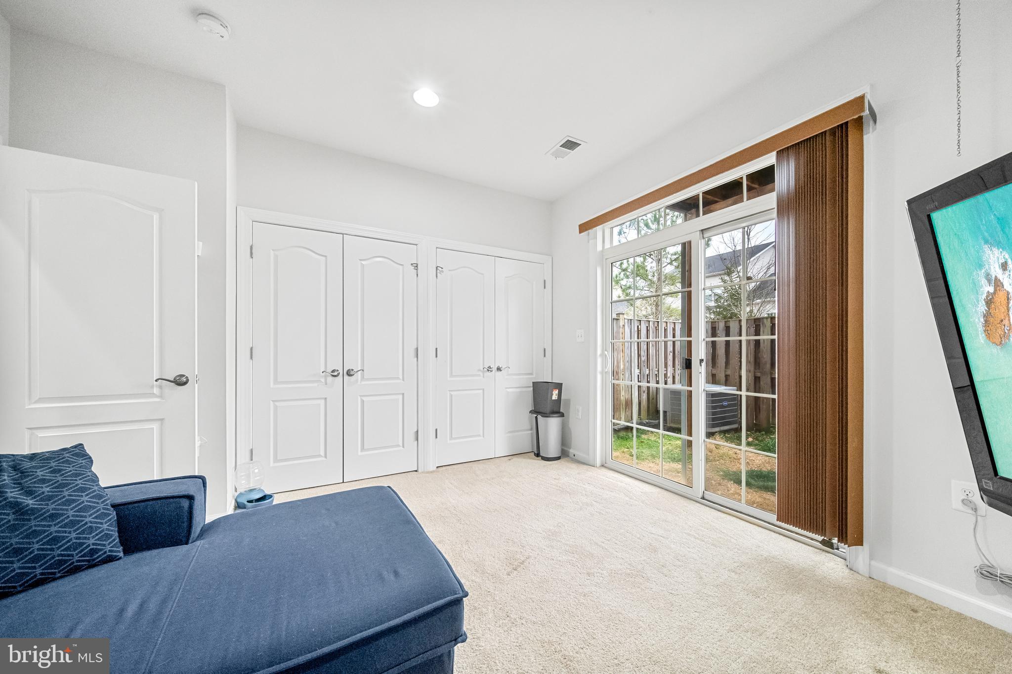 7370 Riding Meadow Way Manassas, VA 20111 - Photo 30 of 46 Family Room