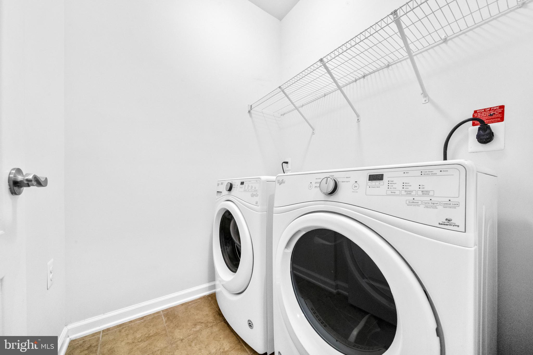 7370 Riding Meadow Way Manassas, VA 20111 - Photo 34 of 46 Laundry