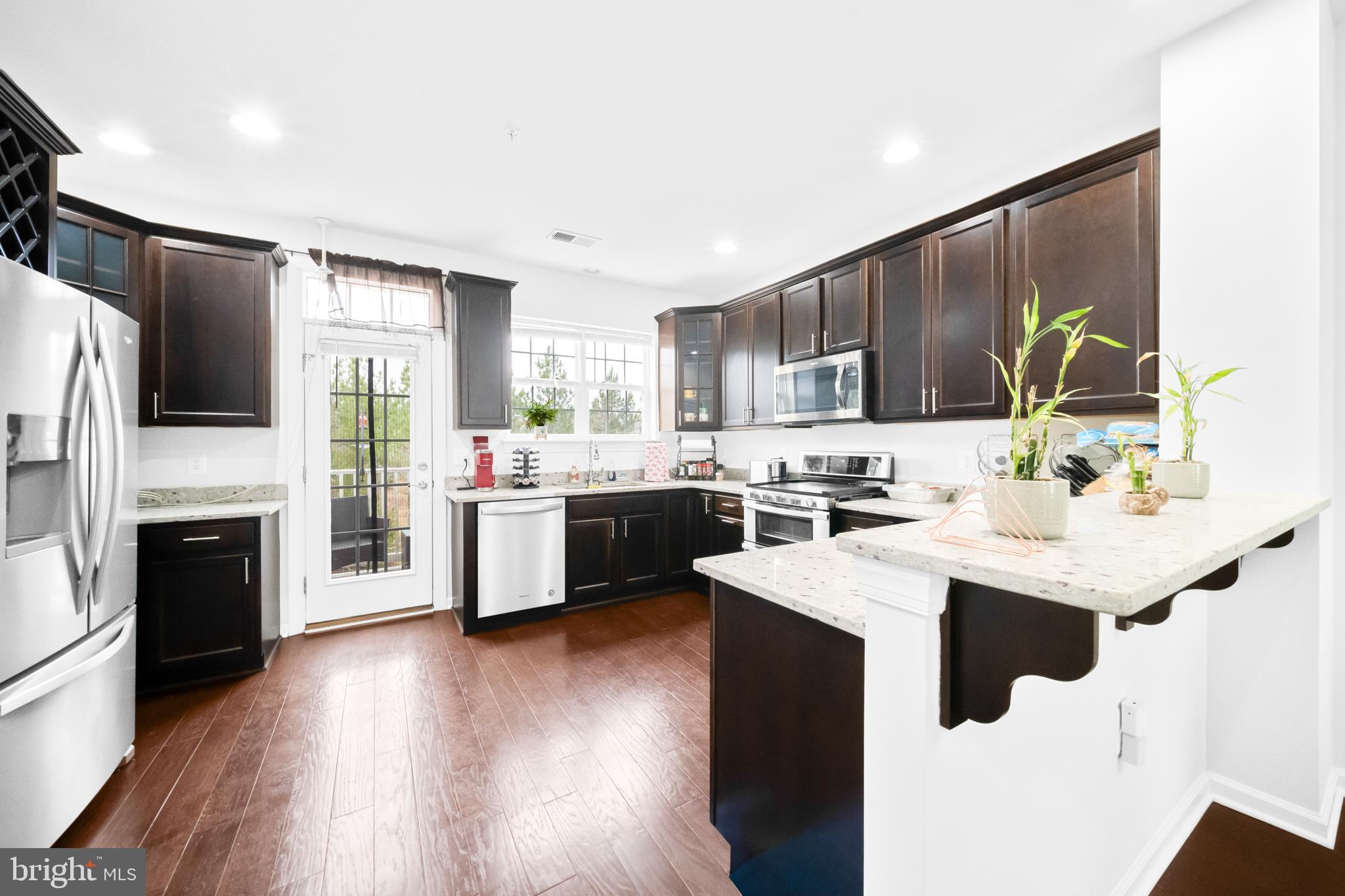 7370 Riding Meadow Way Manassas, VA 20111 - Photo 5 of 46 Kitchen