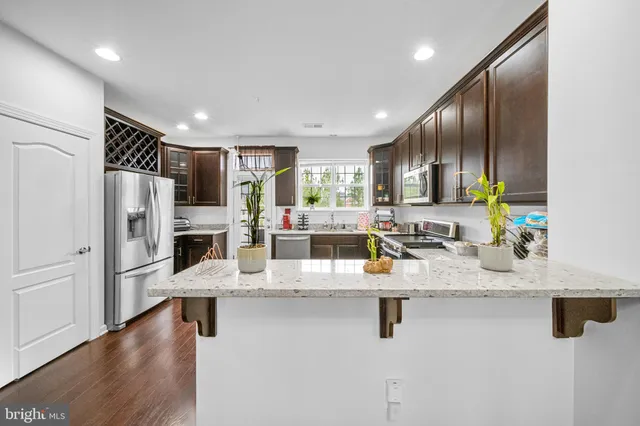 $489,999 | 7370 Riding Meadow Way, Manassas, VA 20111