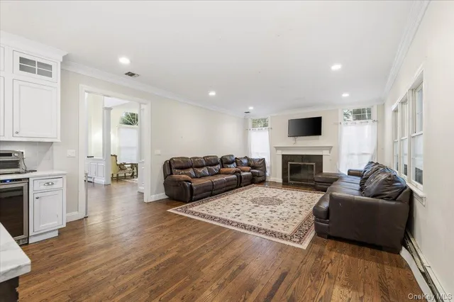 $1,699,000 | 21 Astor Avenue, St. James, NY 11780