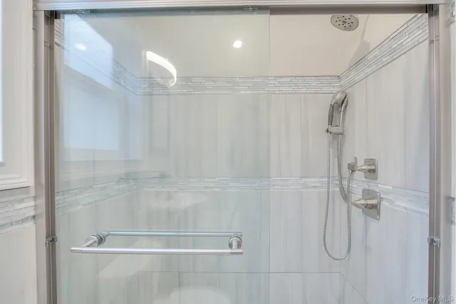 $4,700 | 535 East Walnut Street, Unit MAIN, Long Beach, NY 11561