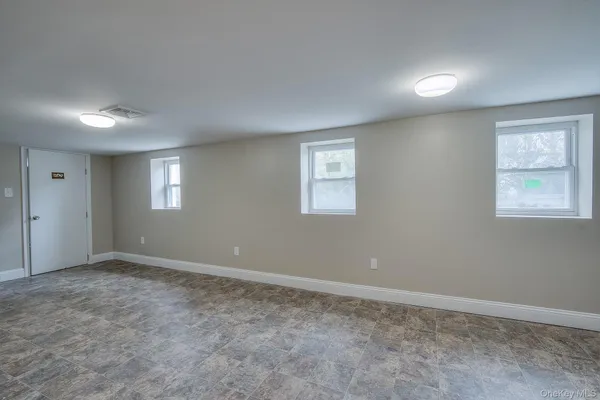 $4,400 | 535 East Walnut Street, Unit MAIN, Long Beach, NY 11561