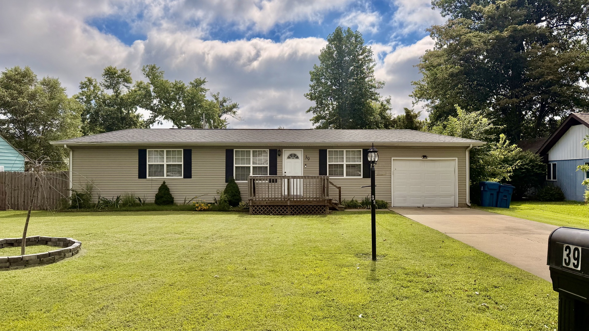 39 Ridge Road Centralia, IL 62801 - Photo 1 of 15