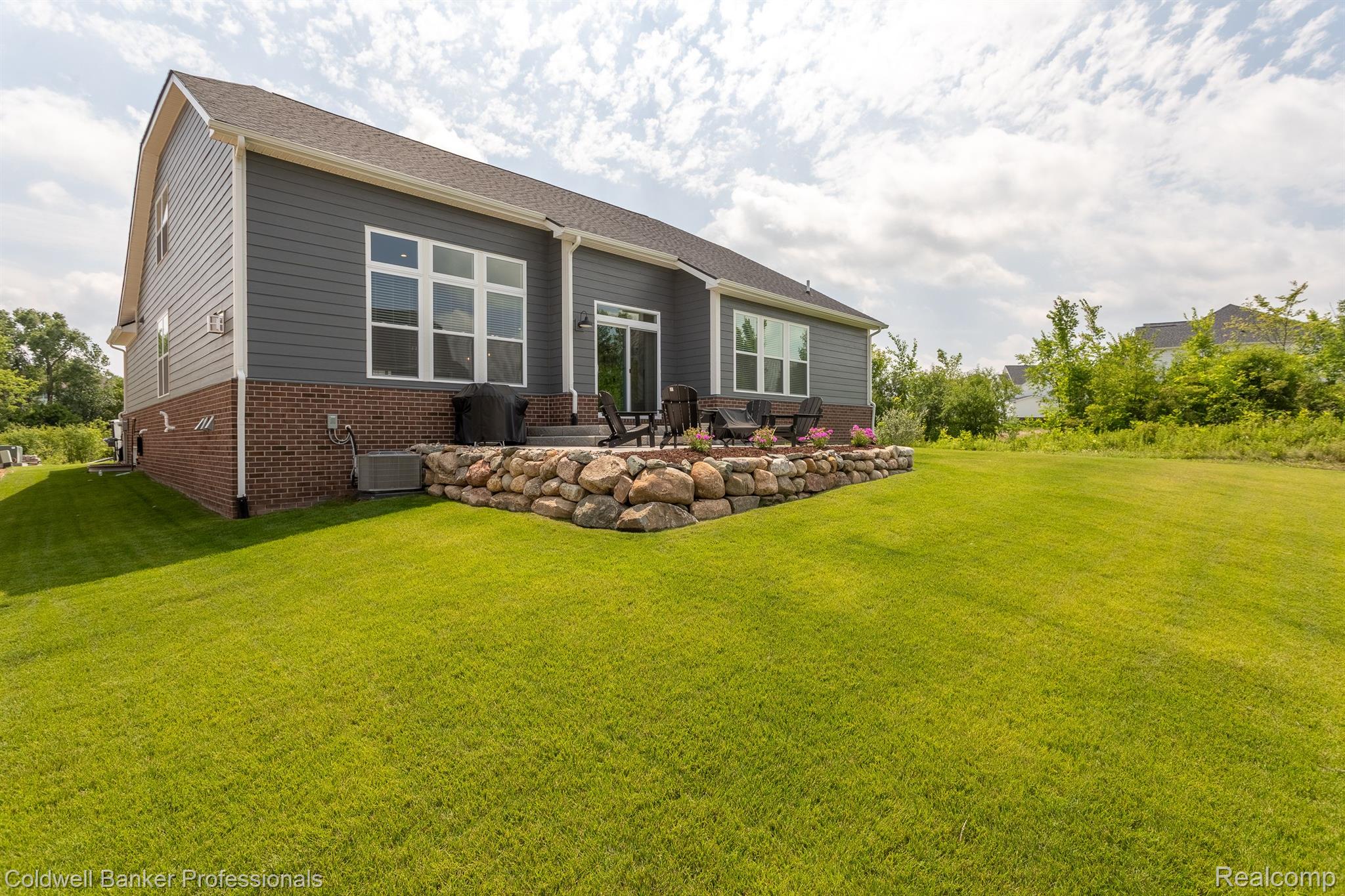 24263 Oak Ridge Boulevard South Lyon, MI 48178 - Photo 39 of 40 Gallery Image 39