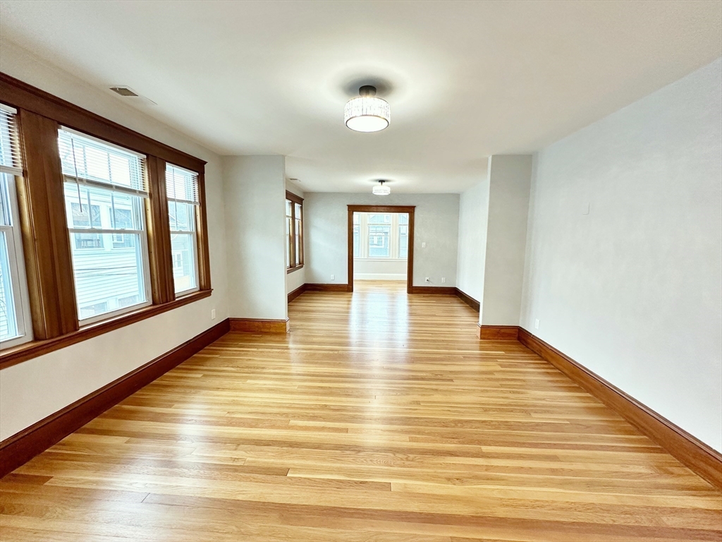 75 Governor Winthrop Road Somerville, MA 02145 - Photo 15 of 35