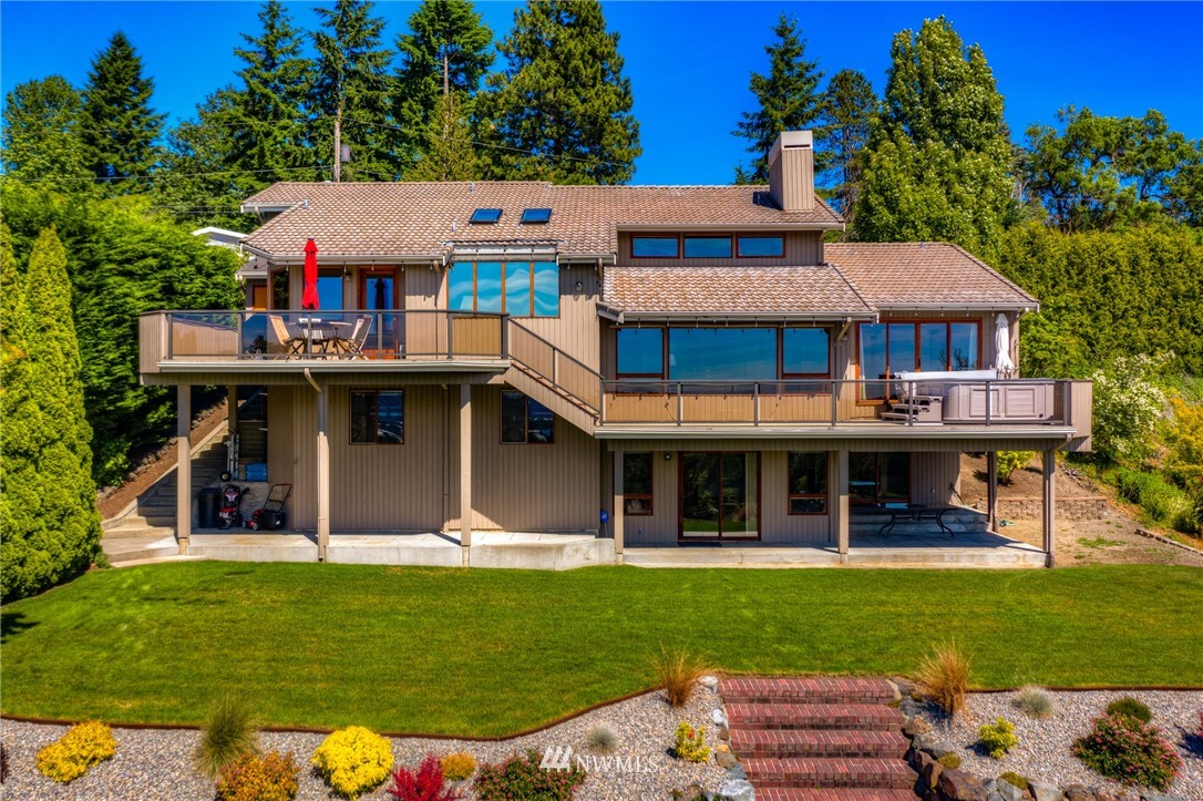 19261 99th Place South Renton, WA 98055 - Photo 2 of 25