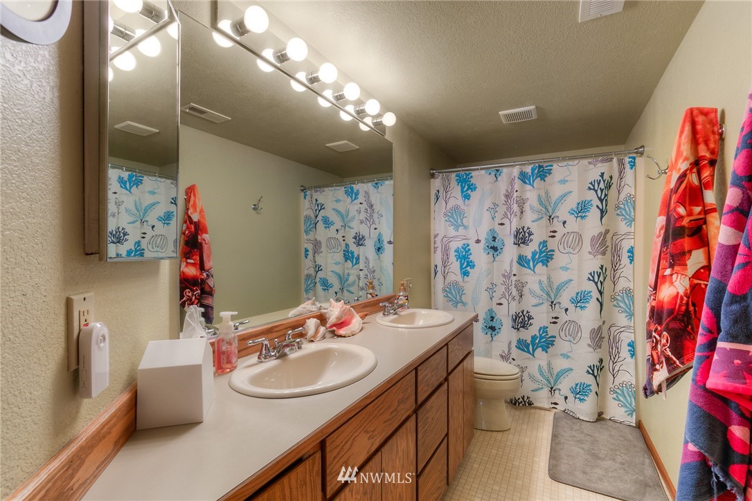 19261 99th Place South Renton, WA 98055 - Photo 15 of 25