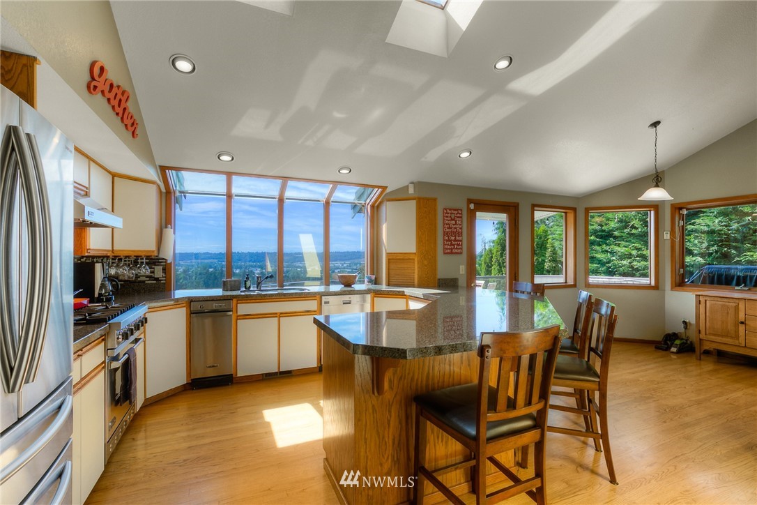 19261 99th Place South Renton, WA 98055 - Photo 10 of 25