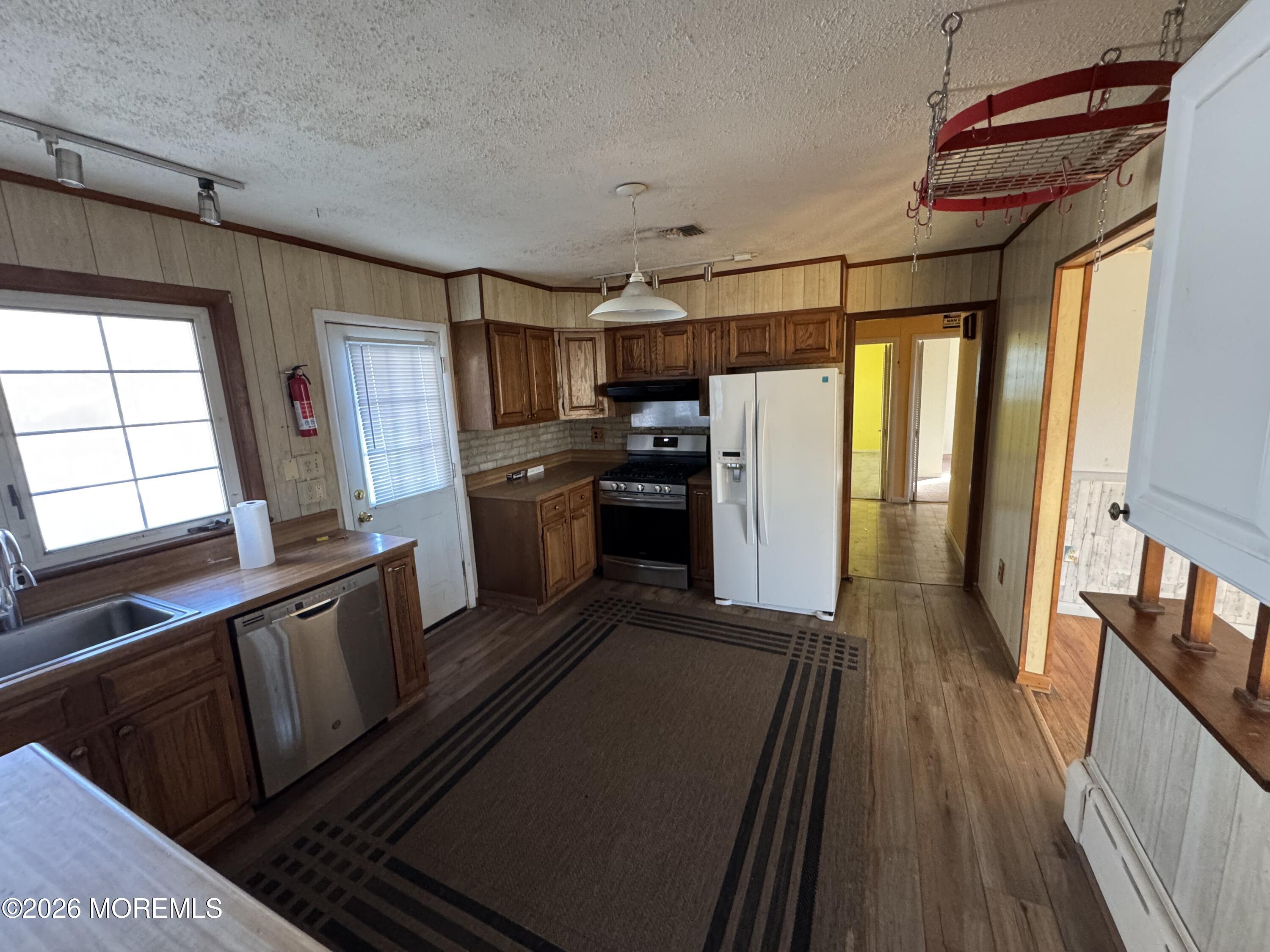 121-123 Stone Road Union Beach, NJ 07735 - Photo 13 of 26 IMG_7313