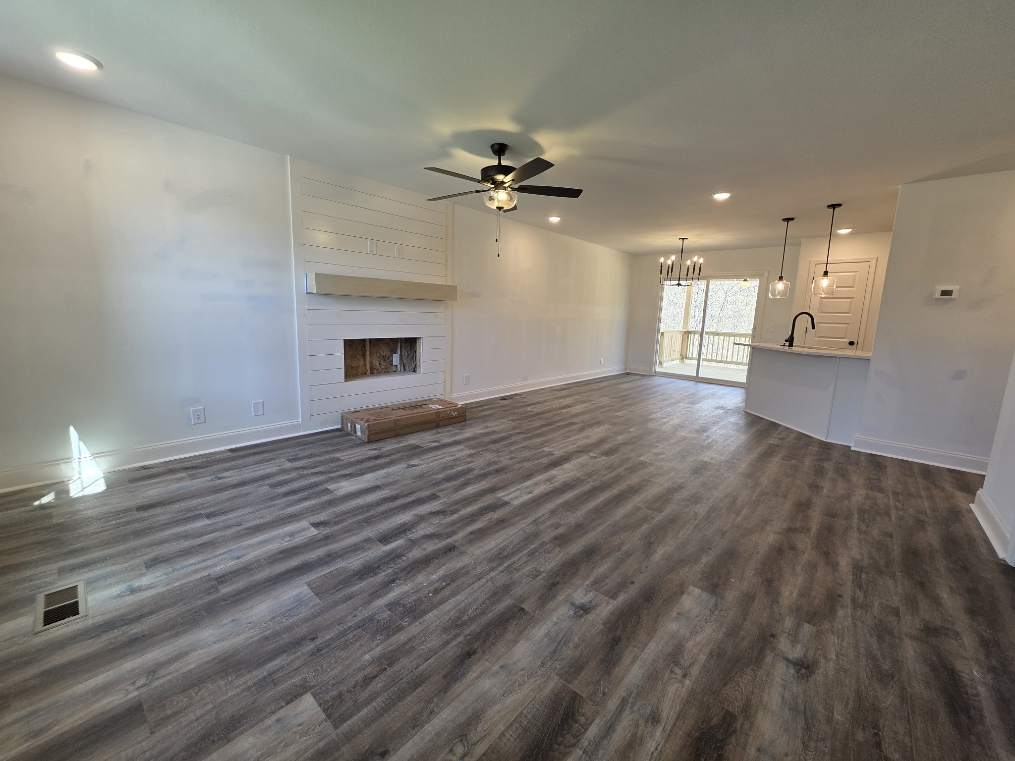 475 Ridge Top Court Clarksville, TN 37040 - Photo 2 of 44