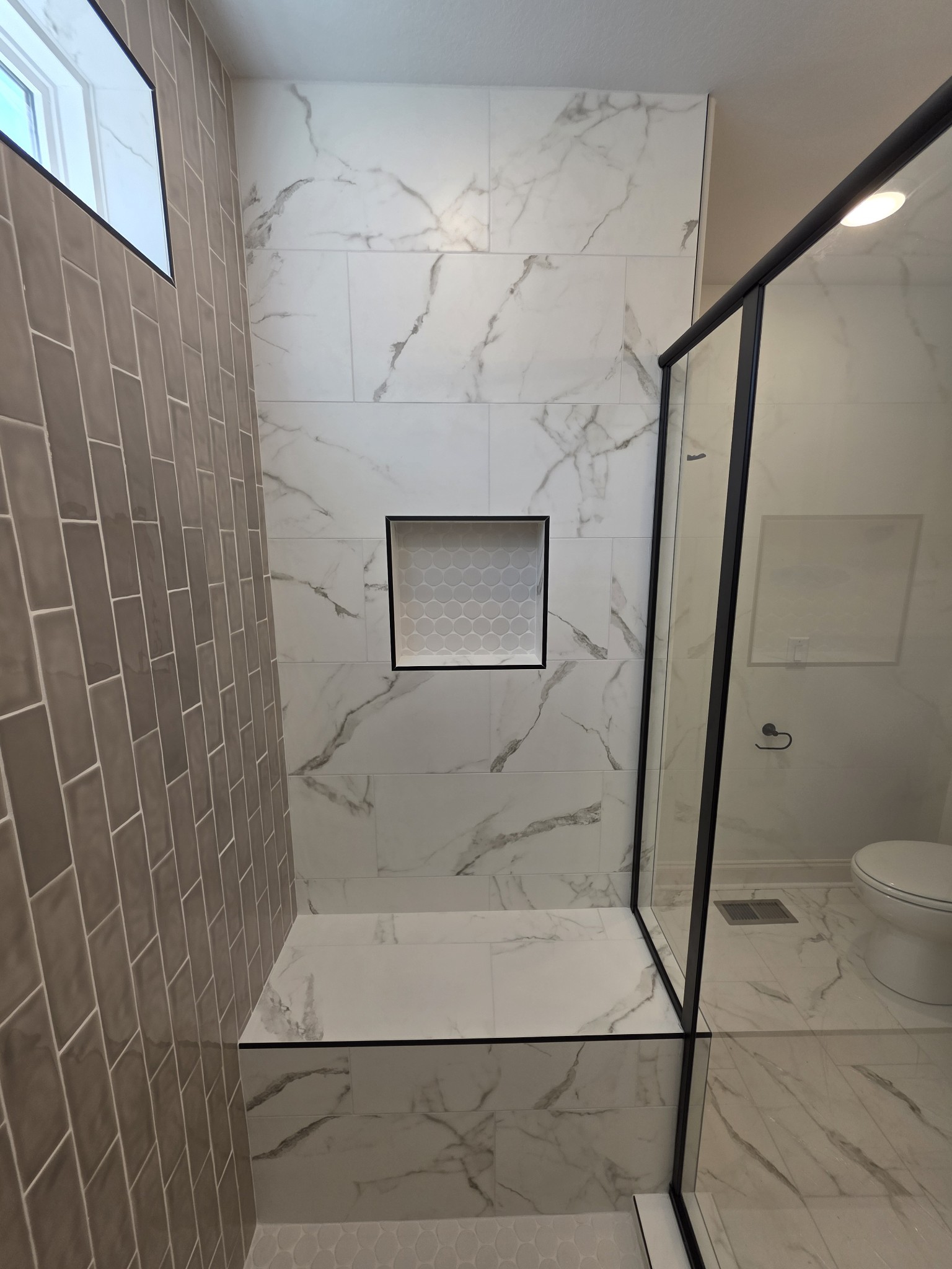 475 Ridge Top Court Clarksville, TN 37040 - Photo 22 of 44 a bathroom with a shower