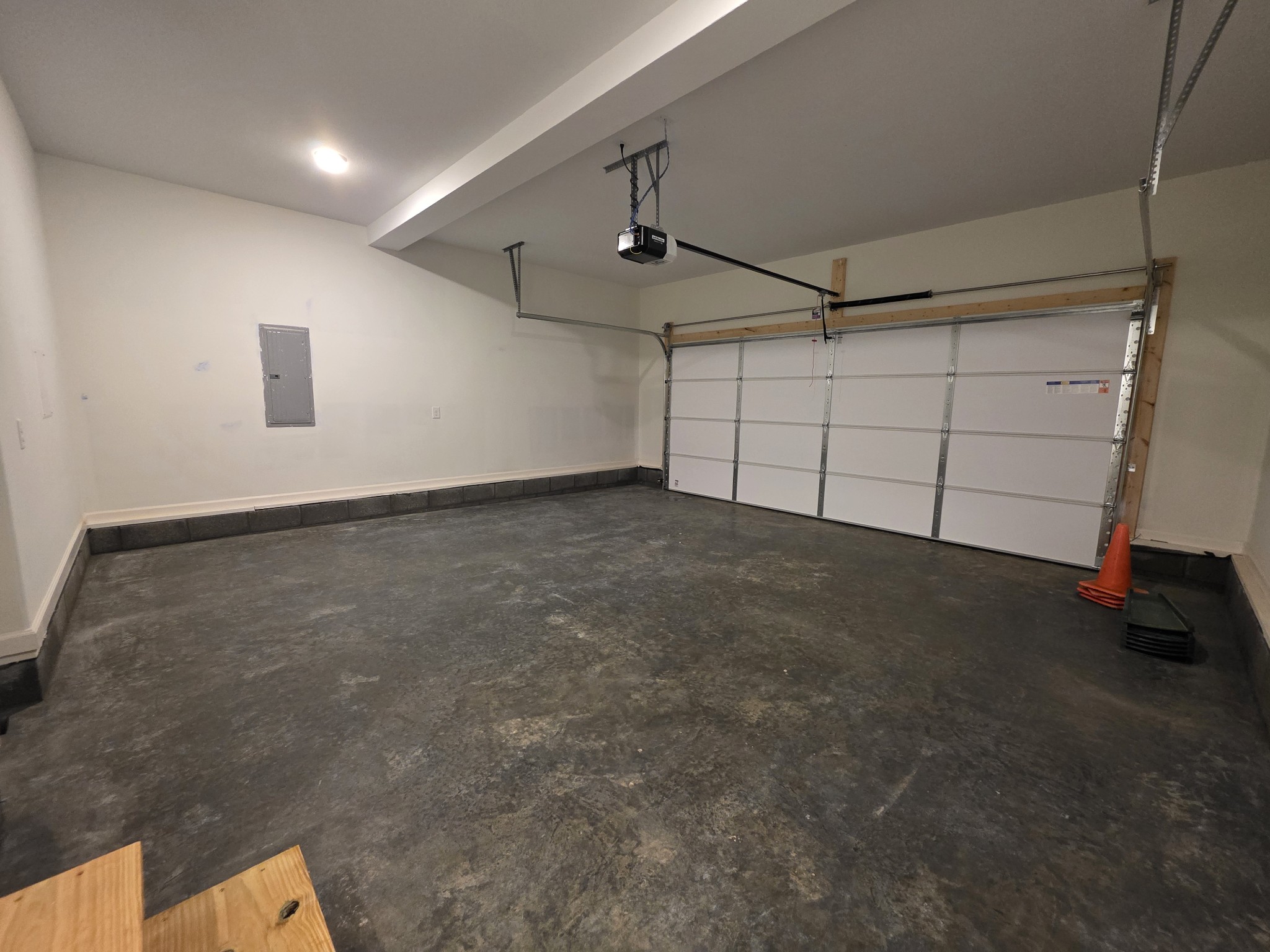 475 Ridge Top Court Clarksville, TN 37040 - Photo 41 of 44 a view of a garage