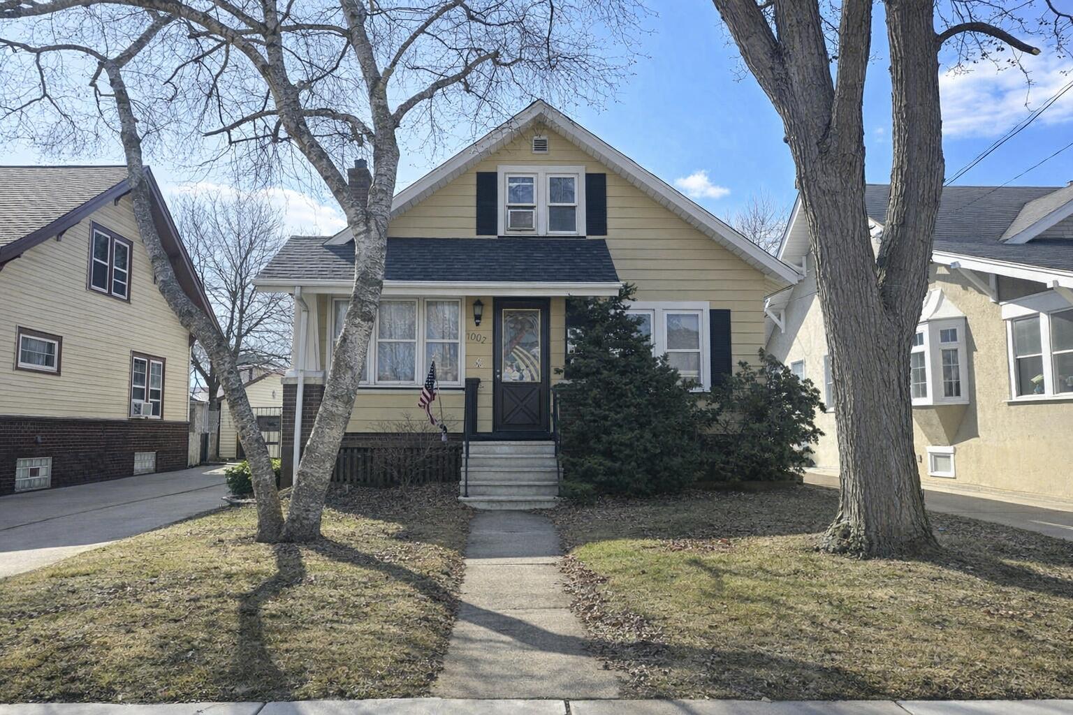 1007 71st Street Kenosha, WI 53143 - Photo 1 of 1 1000034964