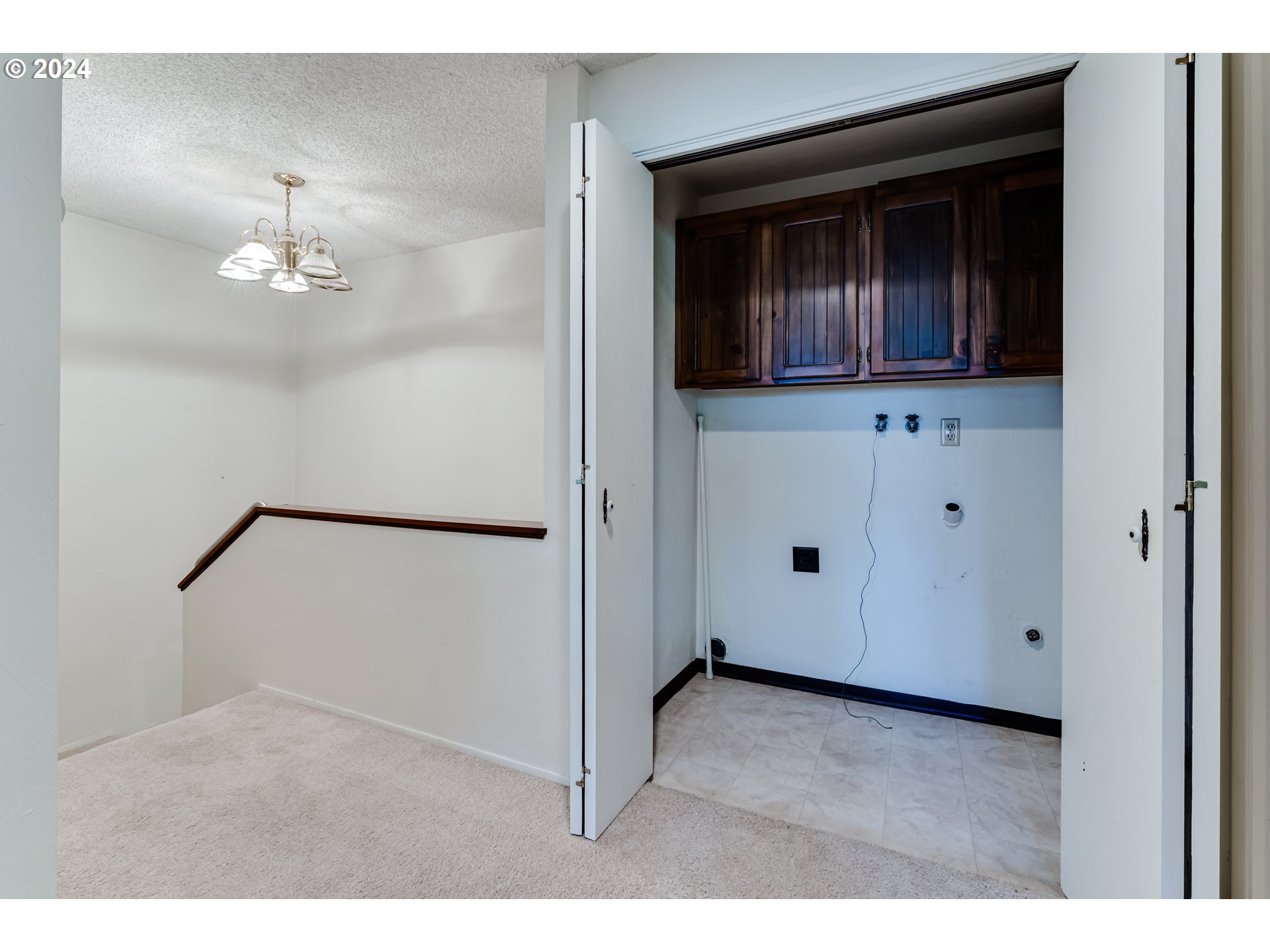 2214 Ridgeway Drive Eugene, OR 97401 - Photo 19 of 30 Gallery Image 19