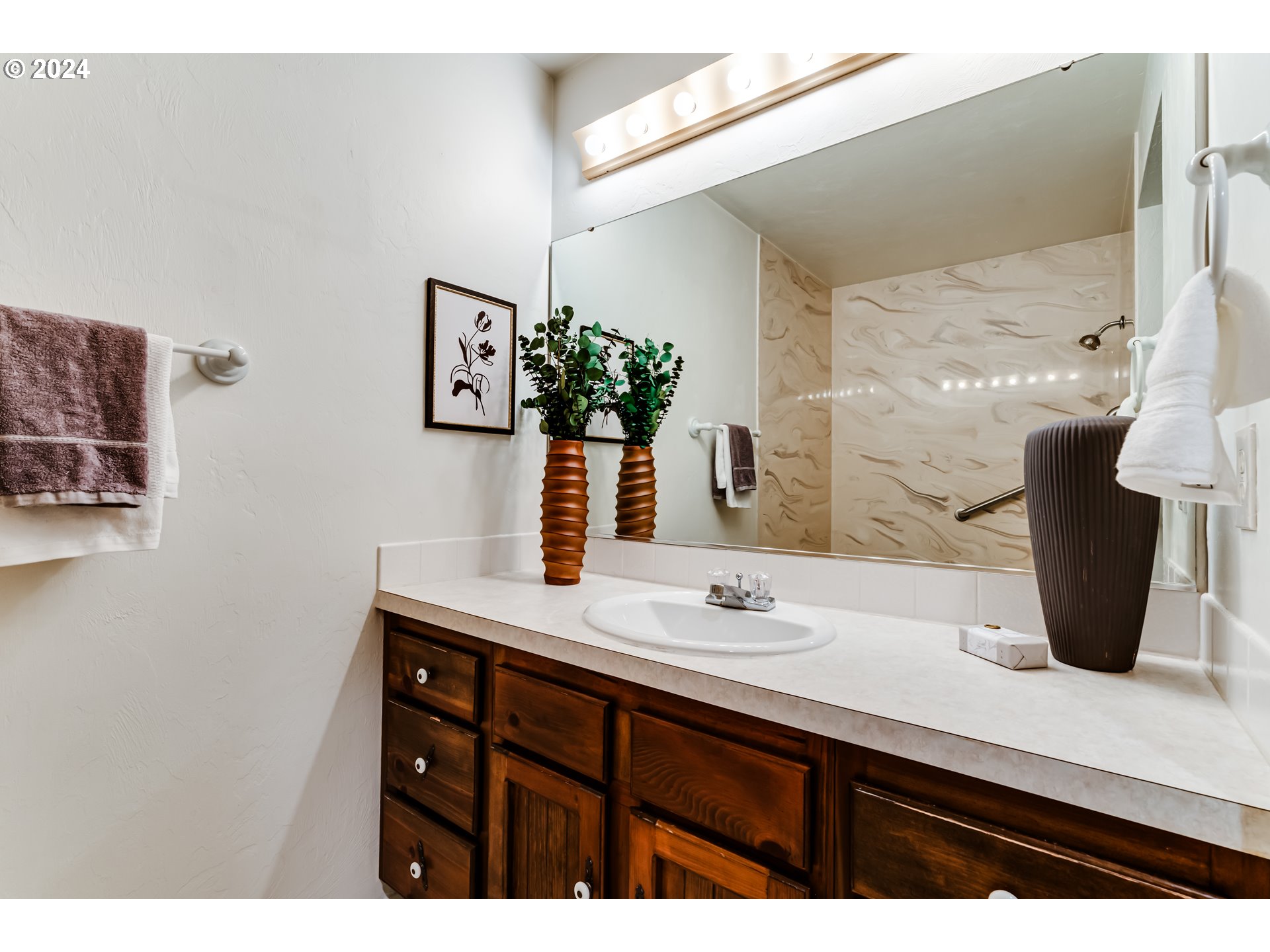2214 Ridgeway Drive Eugene, OR 97401 - Photo 21 of 30 Gallery Image 21