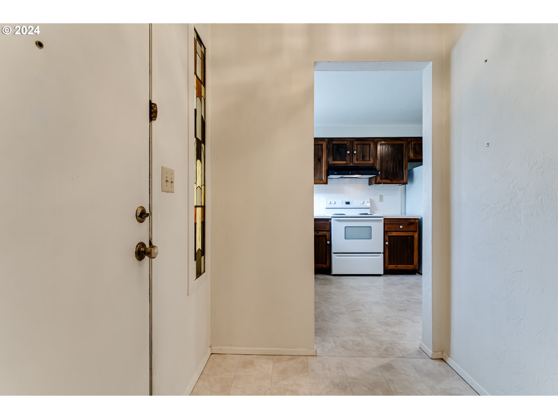 2214 Ridgeway Drive Eugene, OR 97401 - Photo 4 of 30 Gallery Image 4