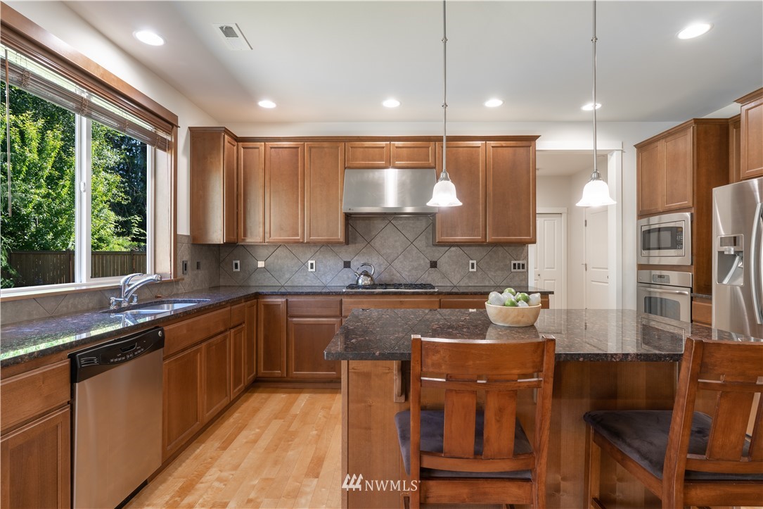 3207 216th Place Southeast Bothell, WA 98021 - Photo 4 of 22