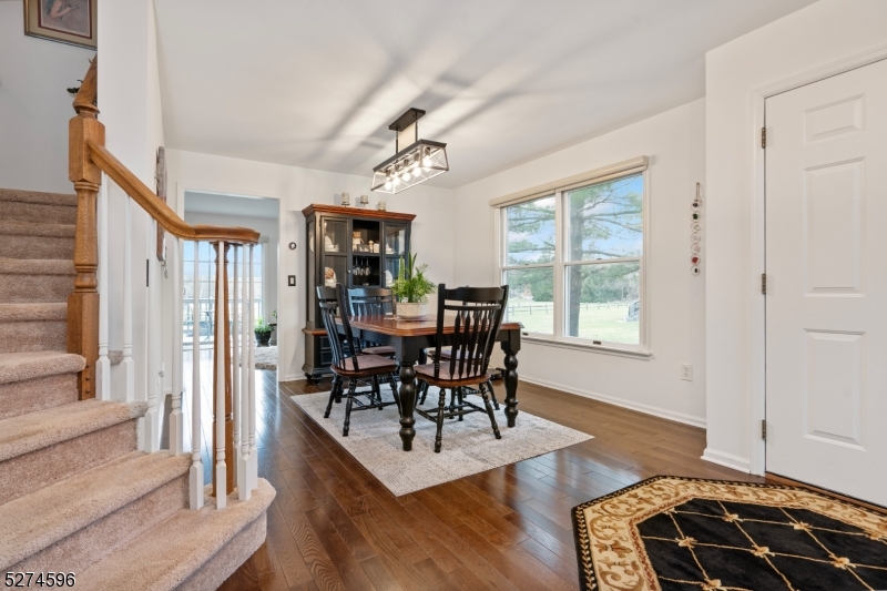 18 Pond Ridge Drive Clinton, NJ 08809 - Photo 4 of 31