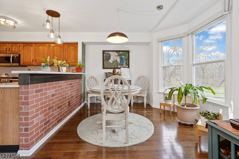 18 Pond Ridge Drive Clinton, NJ 08809 - Photo 10 of 31