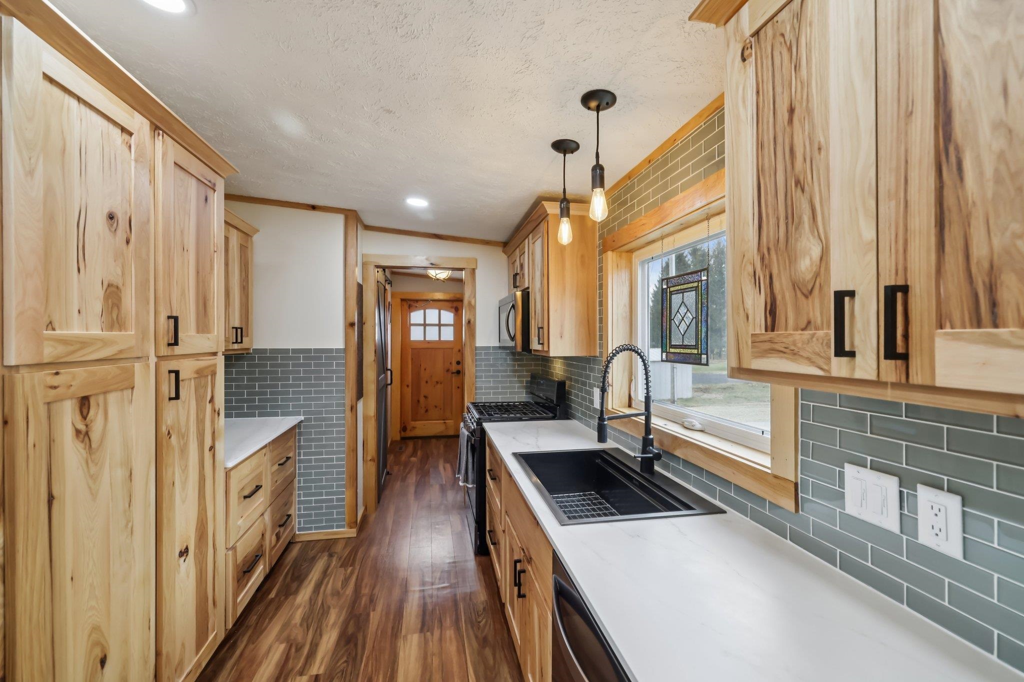 W4707 County Rd C Montello, WI 53949 - Photo 4 of 46