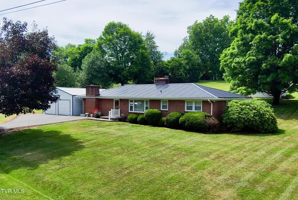 $299,500 | 20495 Blue Spruce Road, Bristol, VA 24202