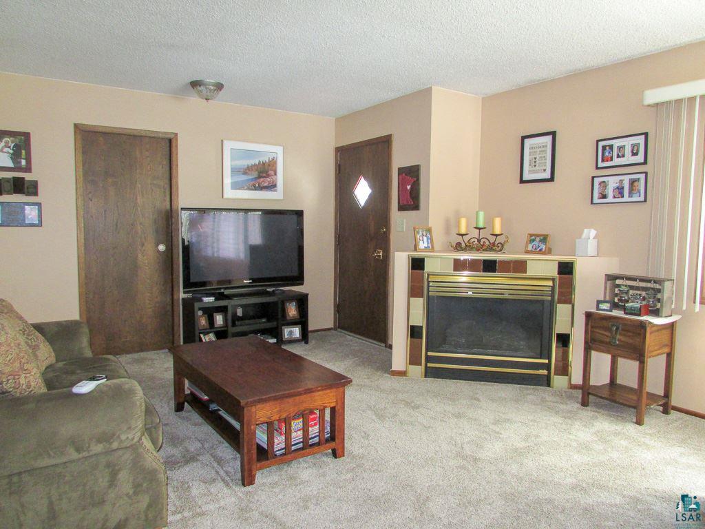 4711 Morris Thomas Road Hermantown, MN 55811 - Photo 3 of 24 Living room