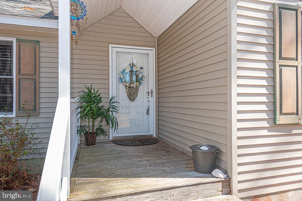 47 Falcon Bridge Road Ocean Pines, MD 21811 - Photo 3 of 78 Inviting Front POrt