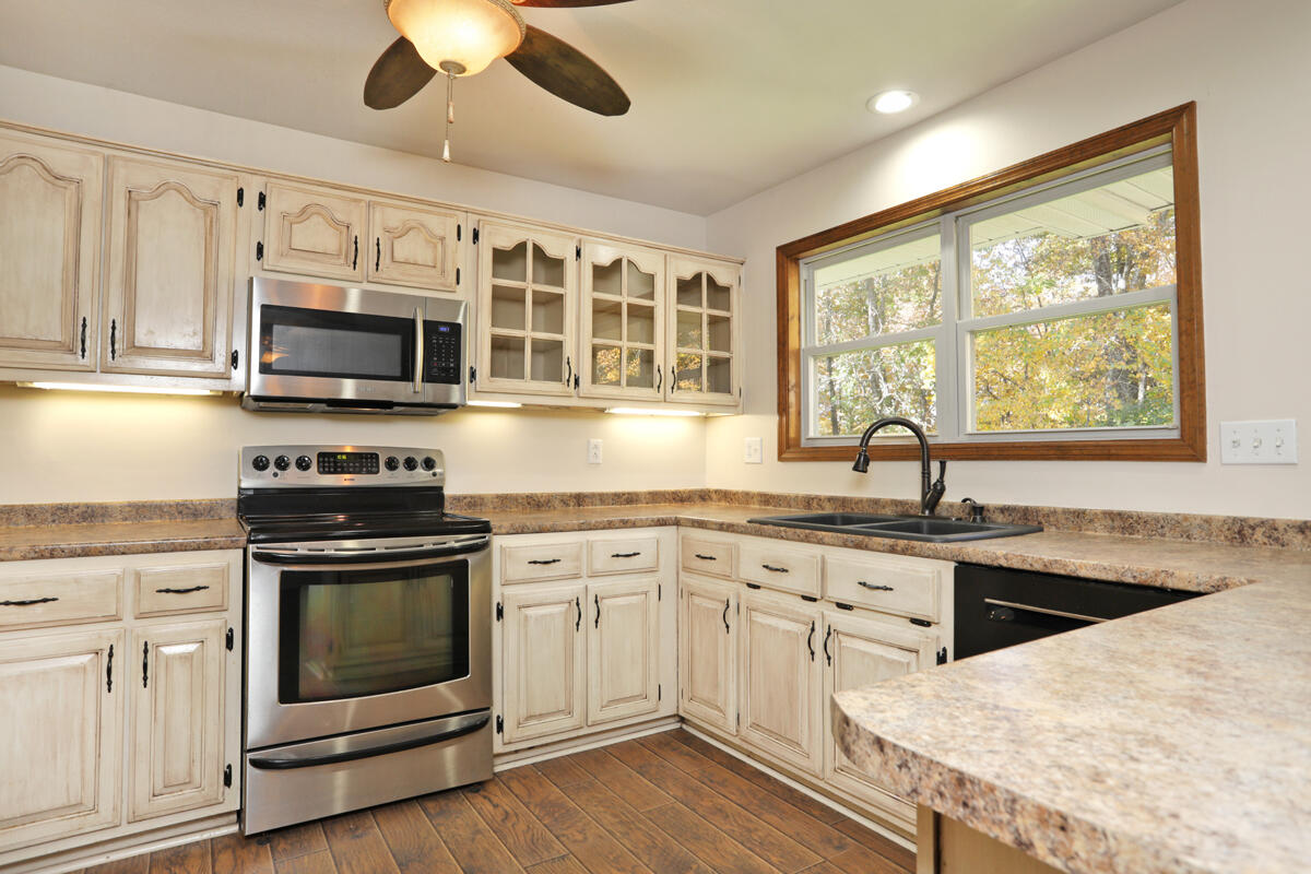 3960 Ogden Road Dayton, TN 37321 - Photo 18 of 51 Kitchen