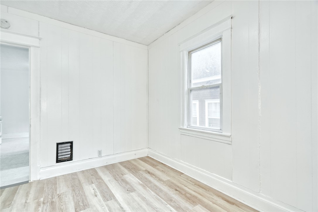 53 Hoeltzer Street Rochester, NY 14605 - Photo 13 of 30