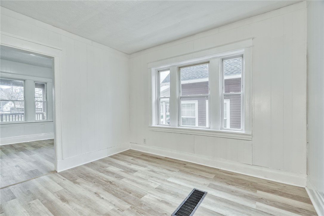 53 Hoeltzer Street Rochester, NY 14605 - Photo 4 of 30