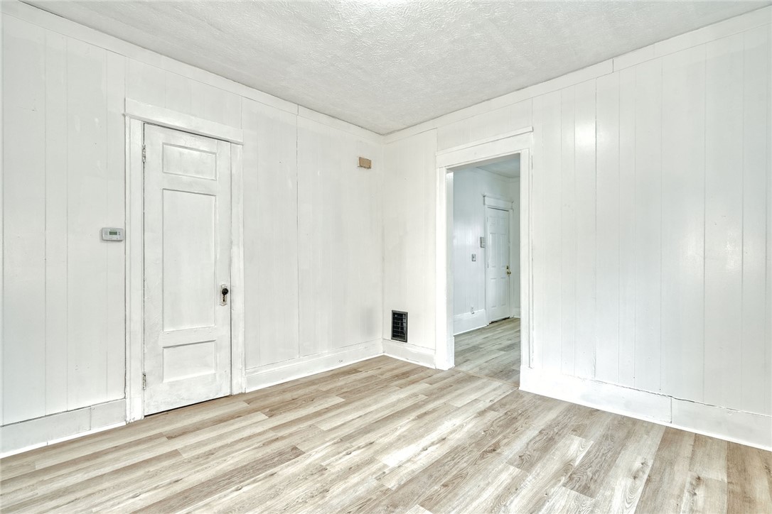 53 Hoeltzer Street Rochester, NY 14605 - Photo 5 of 30