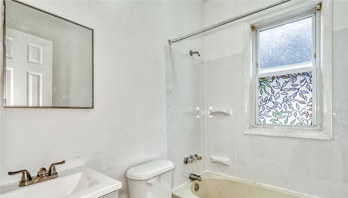 53 Hoeltzer Street Rochester, NY 14605 - Photo 10 of 30