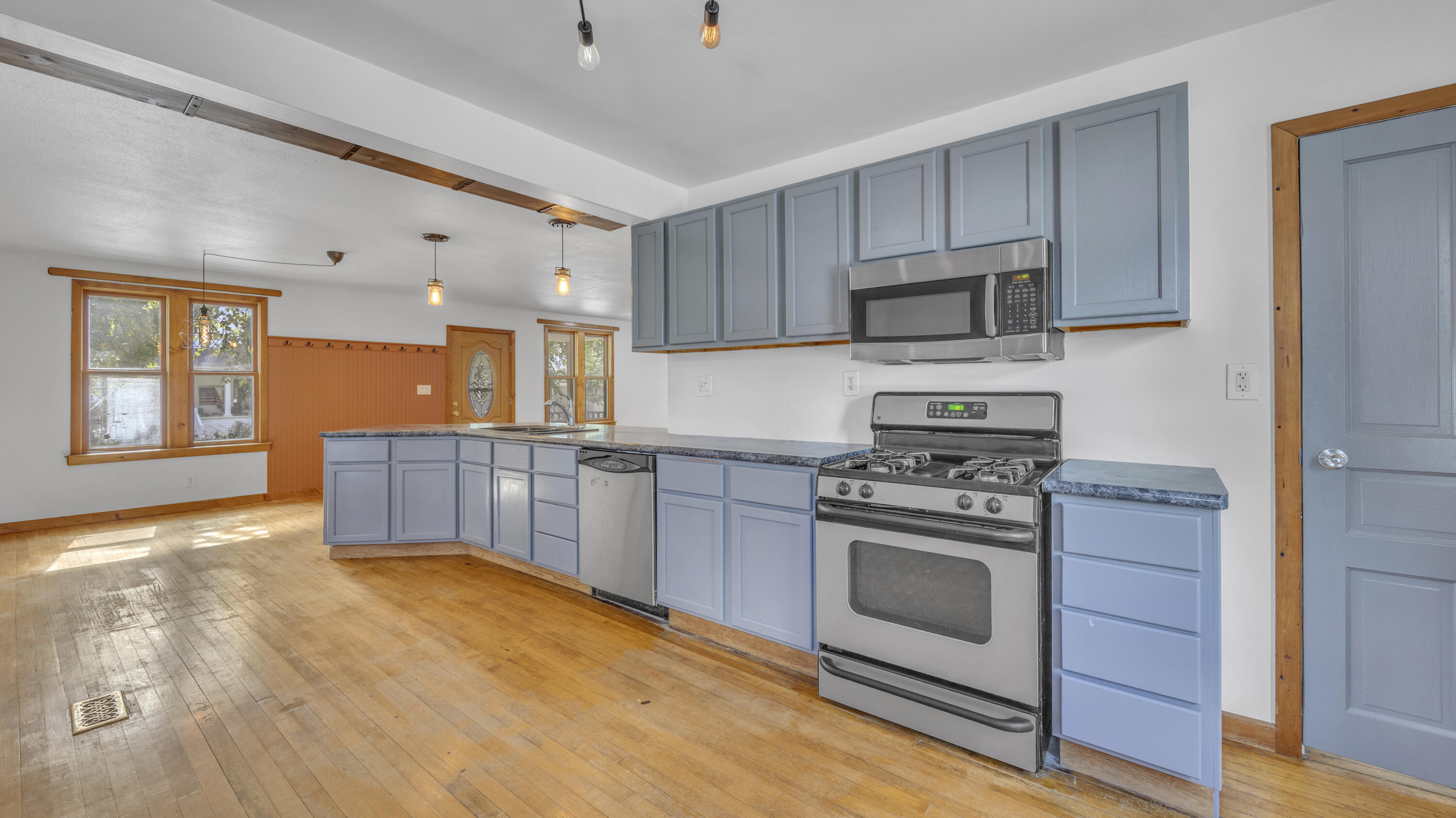 820 Reed Street Plymouth, WI 53073 - Photo 12 of 37 Kitchen