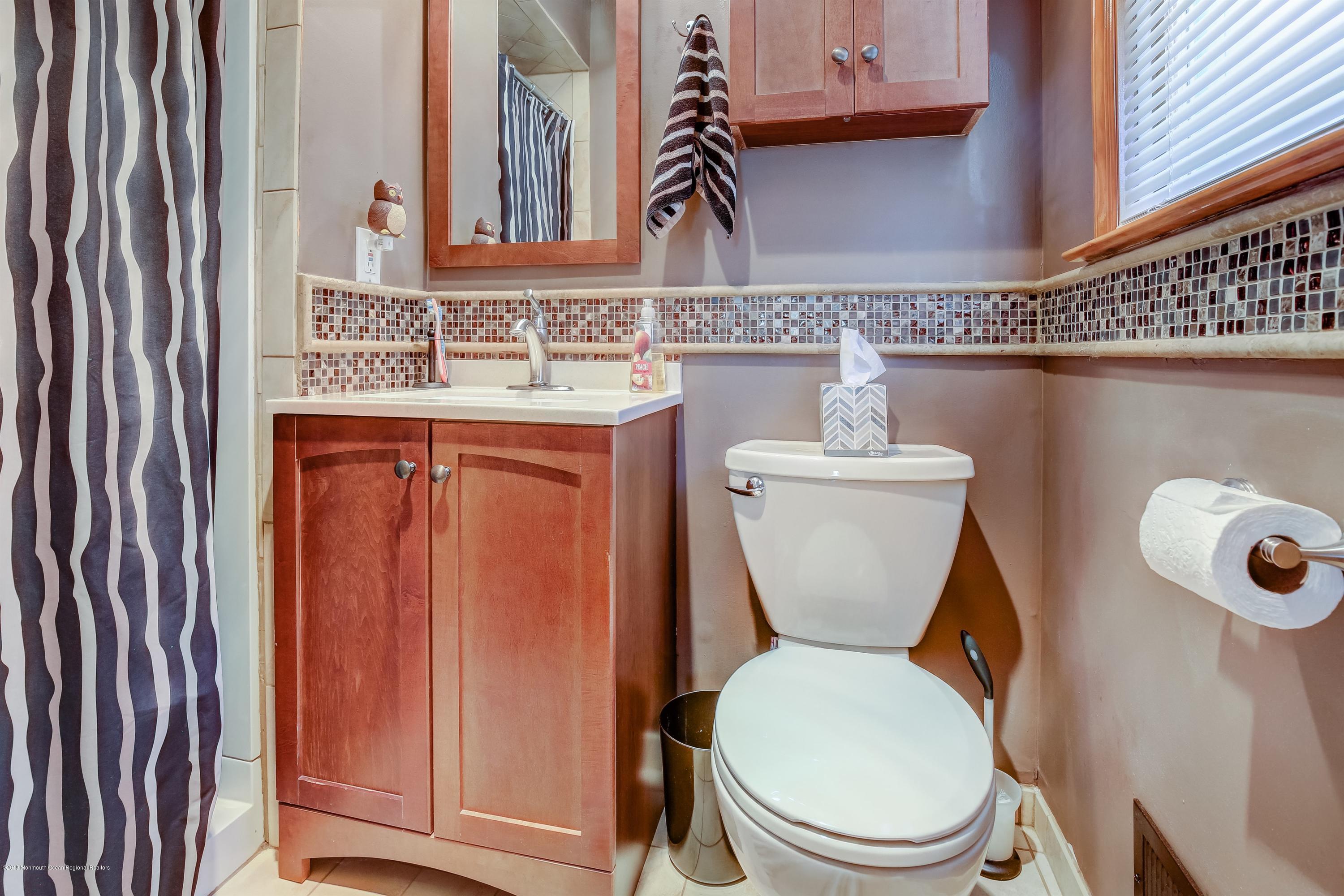 115 Wellington Road Freehold, NJ 07728 - Photo 26 of 40 026_Bathroom