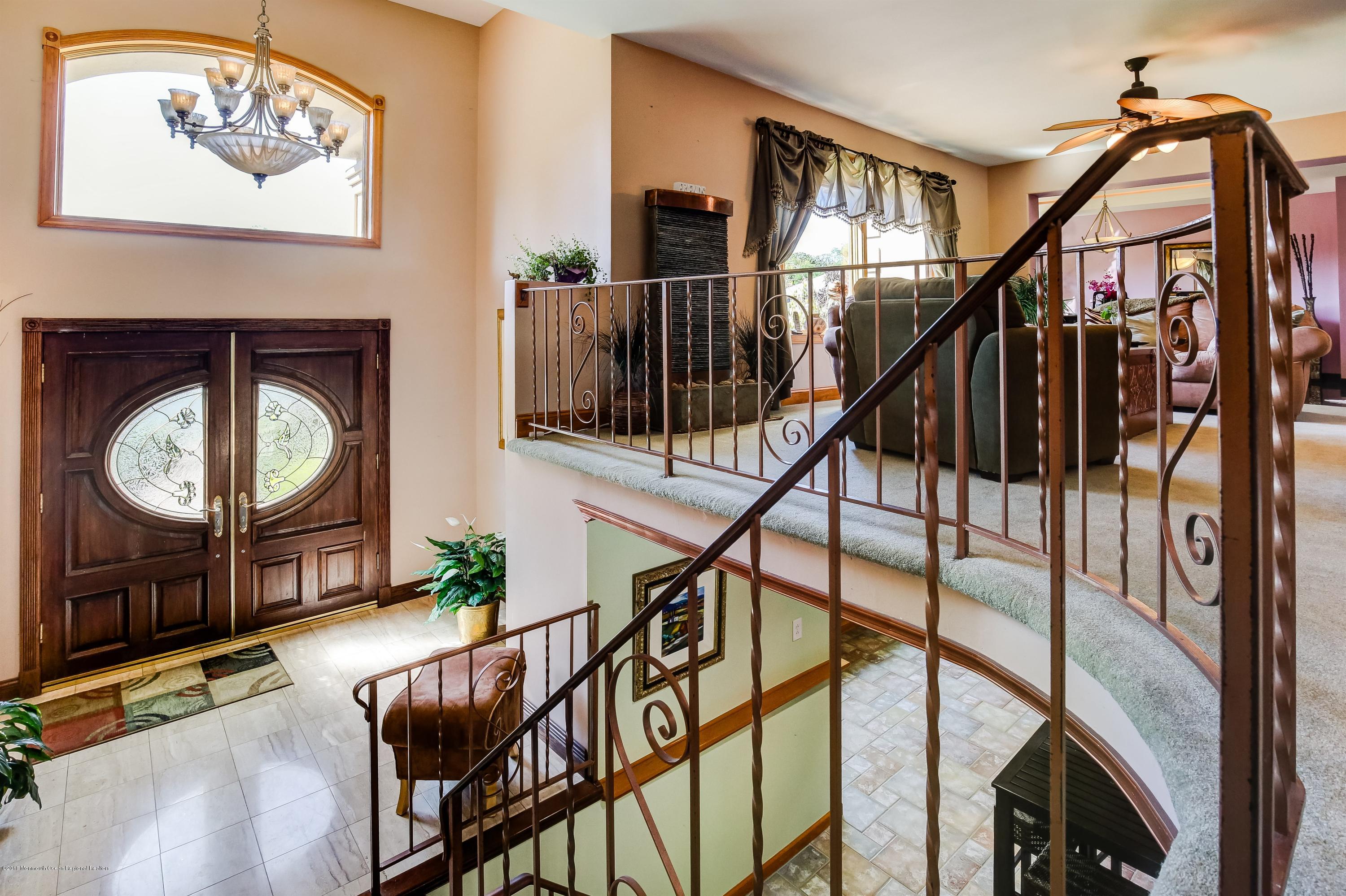 004_Front Entry