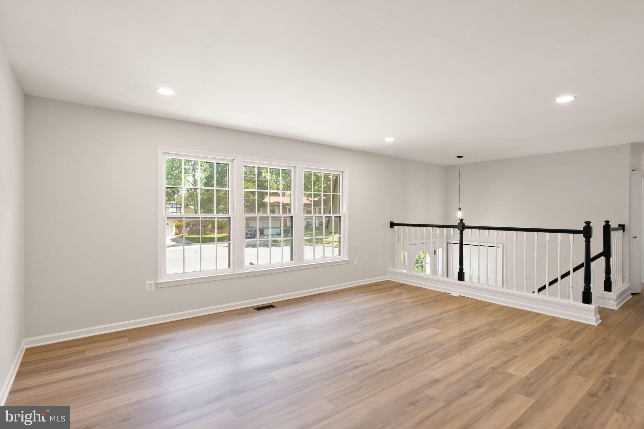8803 Hayload Court Springfield, VA 22153 - Photo 13 of 49 Living Room