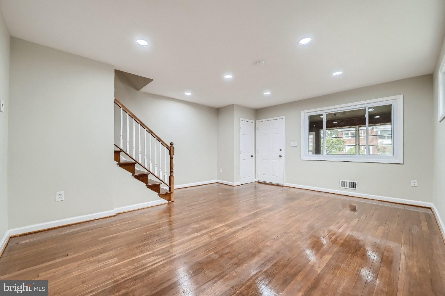 4434 Norfen Road Halethorpe, MD 21227 - Photo 7 of 32