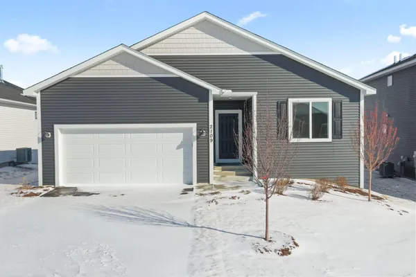 $489,900 | 2109 Westpointe Drive, Hastings, MN 55033