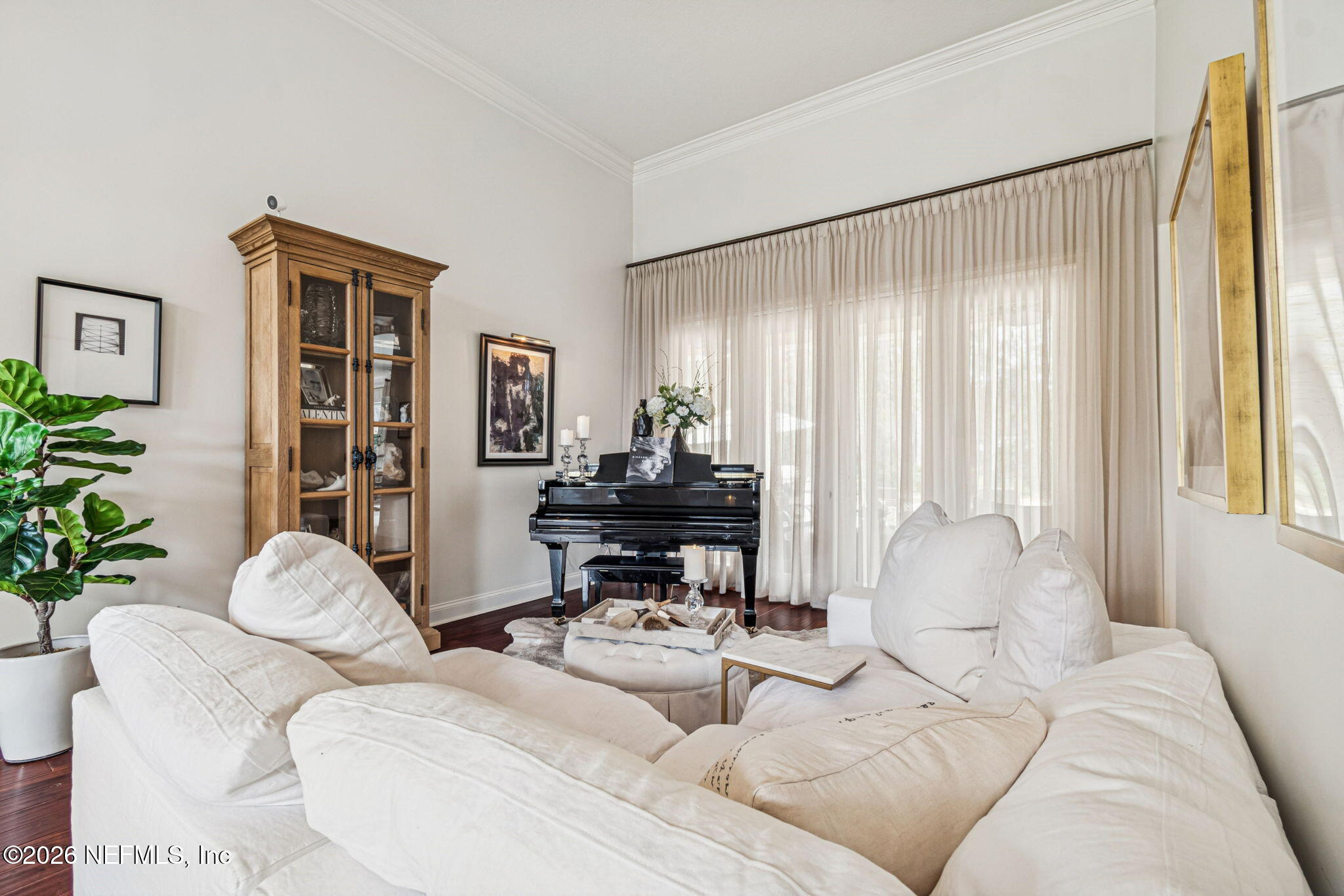 113 Natures Way Ponte Vedra Beach, FL 32082 - Photo 18 of 96 a living room with furniture and a large window