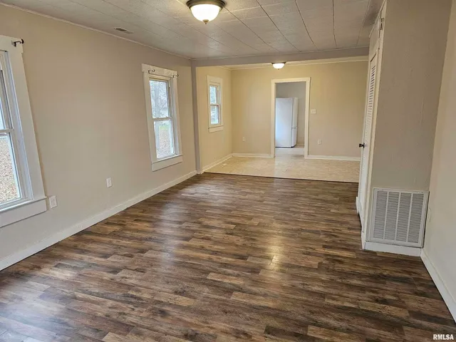 $79,900 | 511 North Shelby Avenue, Salem, IL 62881