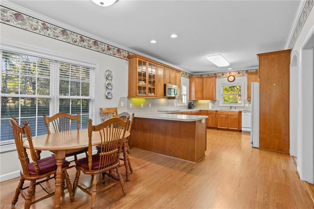8209 Stafford Mill Road Oak Ridge, NC 27310 - Photo 13 of 50 Breakfast area and kitchen