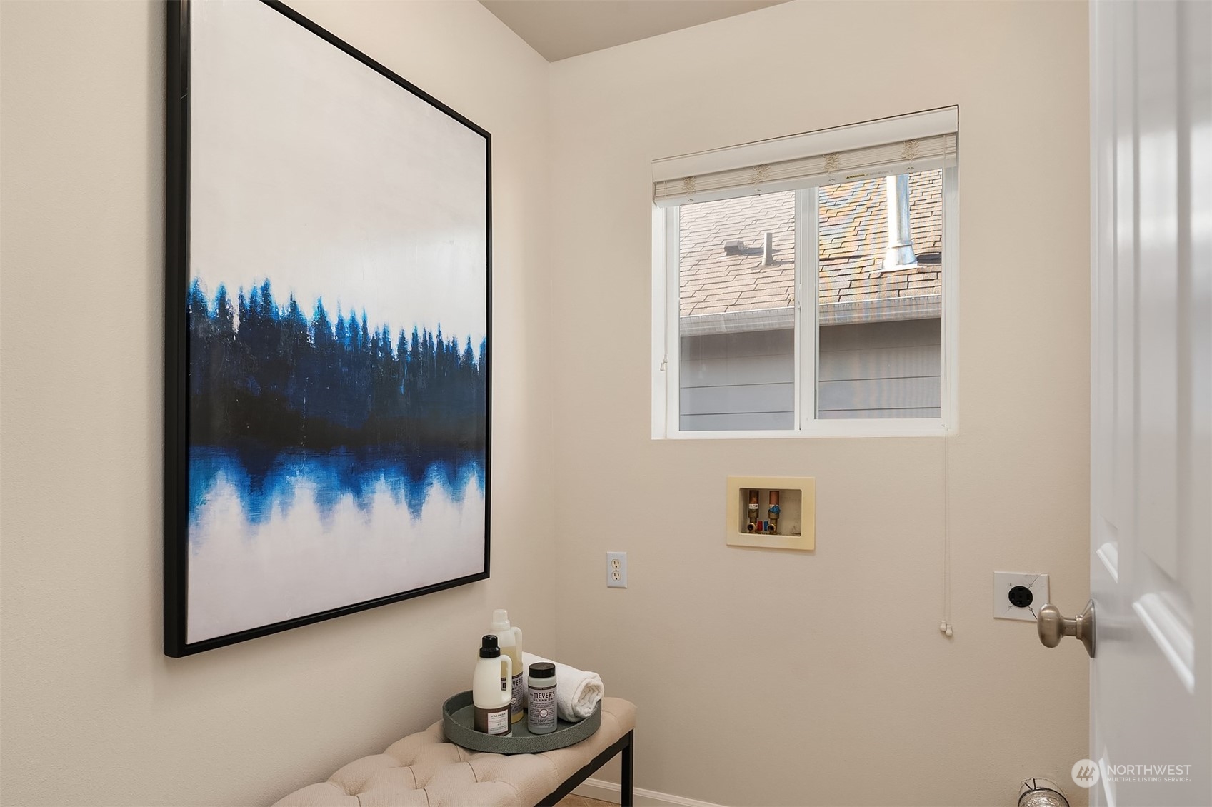 6608 West Crestview Loop Southeast Snoqualmie, WA 98065 - Photo 26 of 29 a view of a hallway with wooden floor and a window