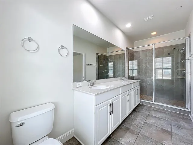 $2,995 | 561 Scotia Place, Orlando, FL 32806