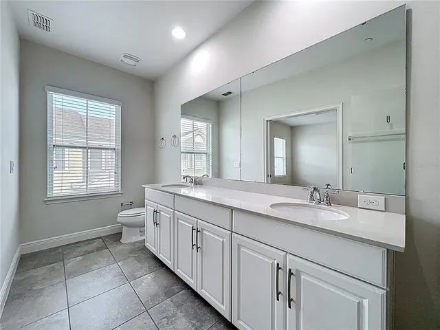 $2,995 | 561 Scotia Place, Orlando, FL 32806