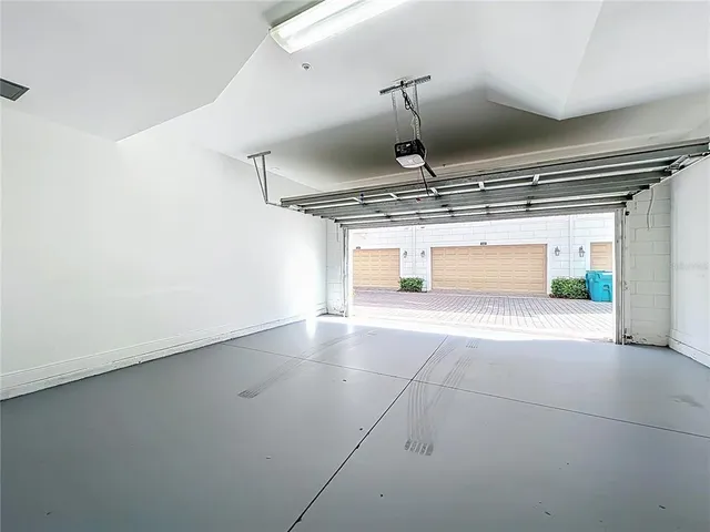 $2,995 | 561 Scotia Place, Orlando, FL 32806