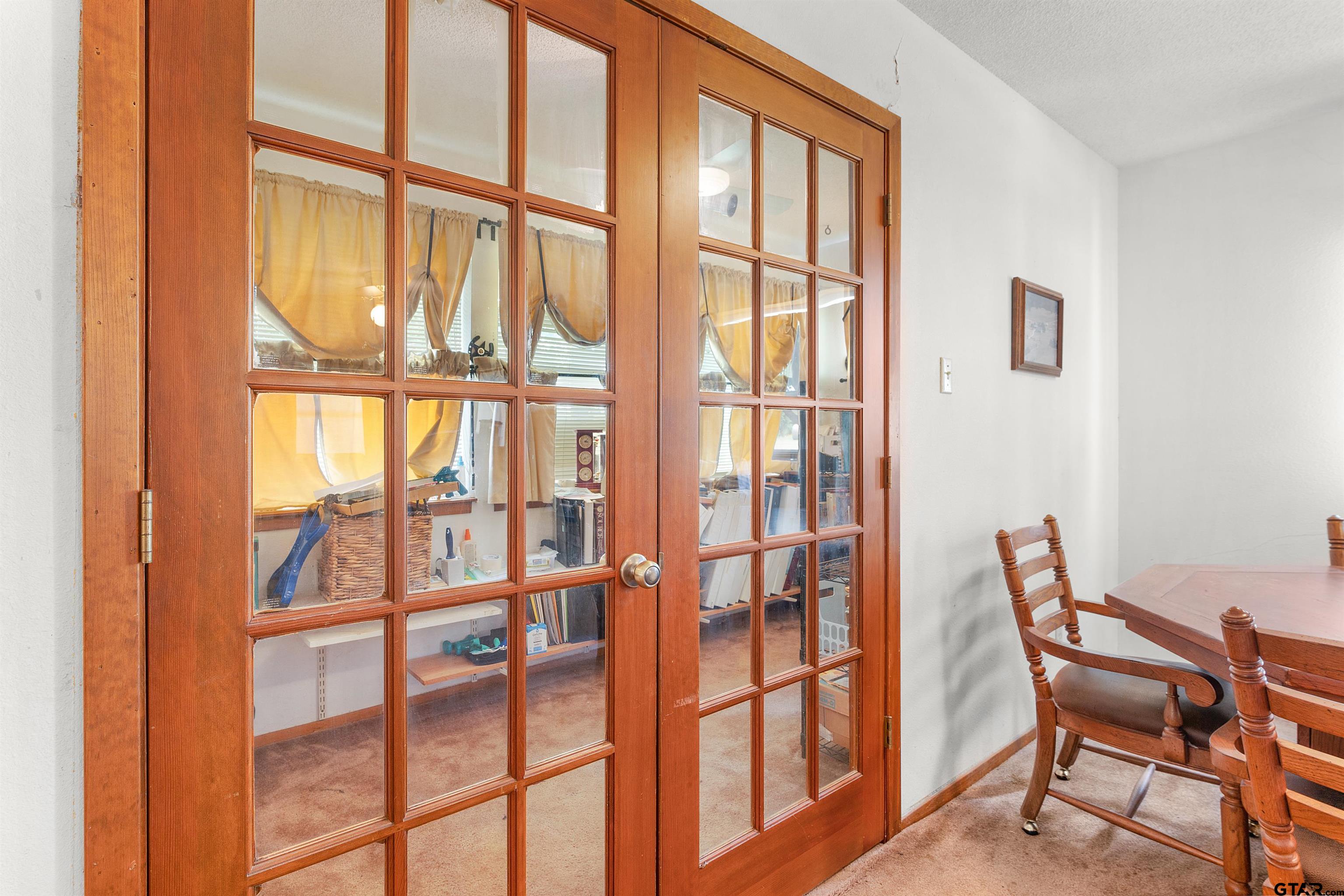 226 County Road 3533 Saltillo, TX 75478 - Photo 13 of 36 a view of a livingroom with furniture