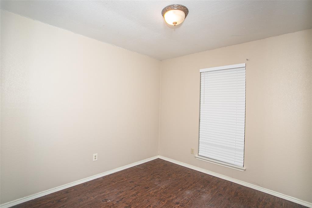 2019 West Nathan Lowe Road Arlington, TX 76017 - Photo 10 of 21 Bedroom 2