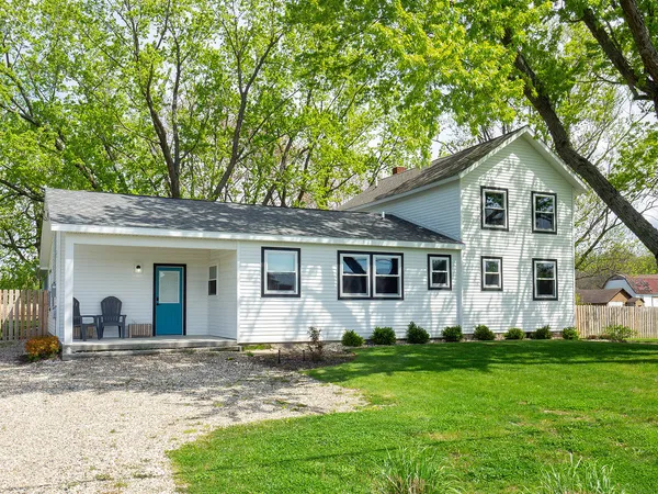 $600,000 | 10671 California Road, Bridgman, MI 49106